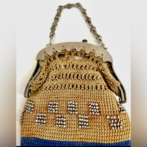 Beautiful Antique Crochet Beaded Metal Clasp Miniature Reticule Coin Purse 4"x3" - Picture 2 of 7